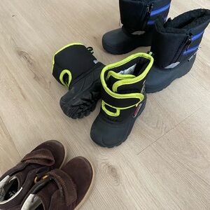 Size 4 baby shoes - bundle